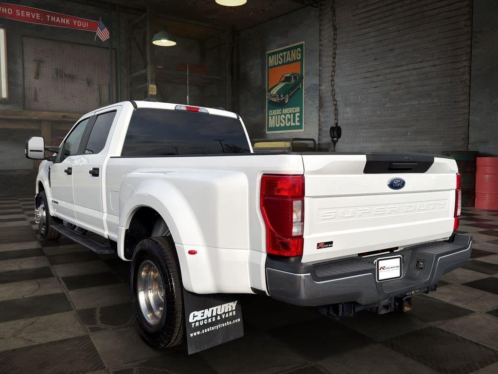 2022 Ford F-350 — detail view