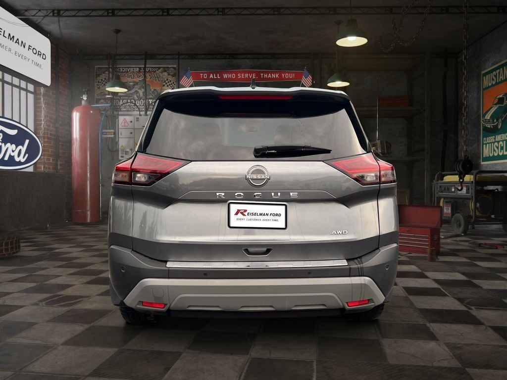 2023 Nissan Rogue — detail view
