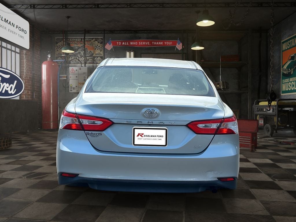 2018 Toyota Camry — detail view